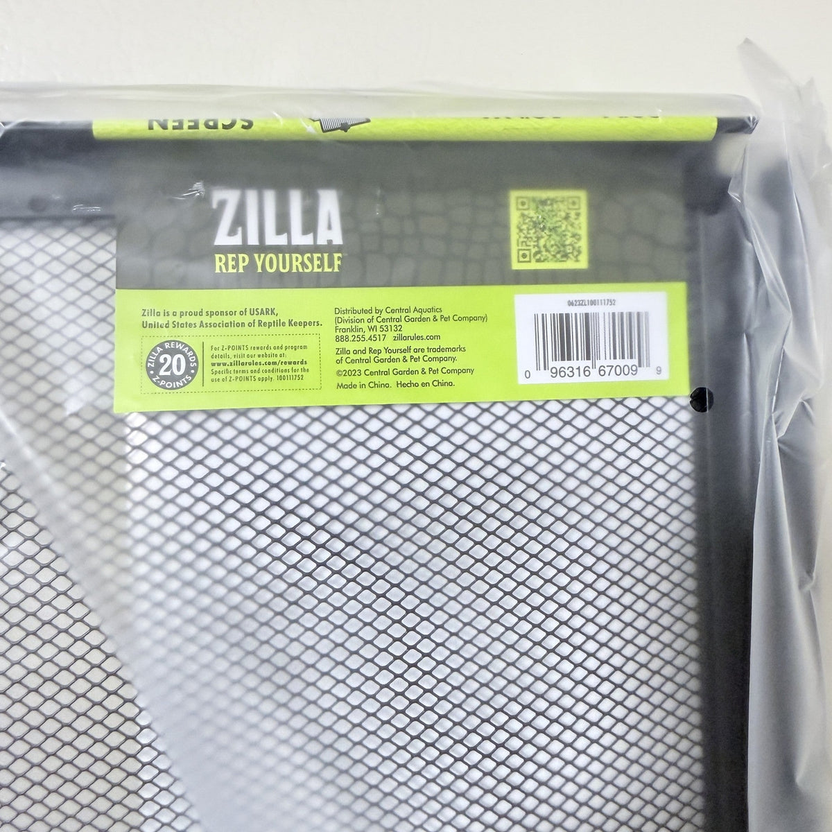 Zilla Fresh-Air Steel Screen Cover with Hinged Door (20" x 10")