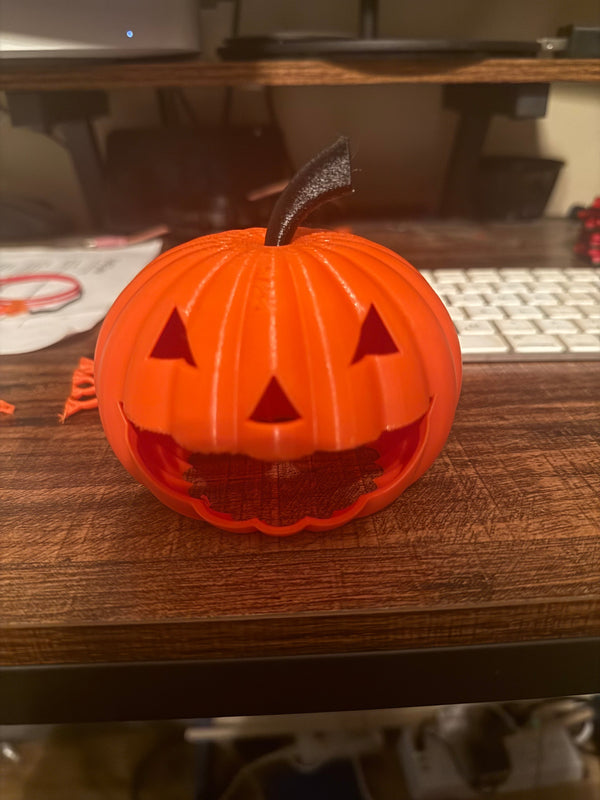 3D-Printed Spooky Jack-o'-Lantern Reptile Hide